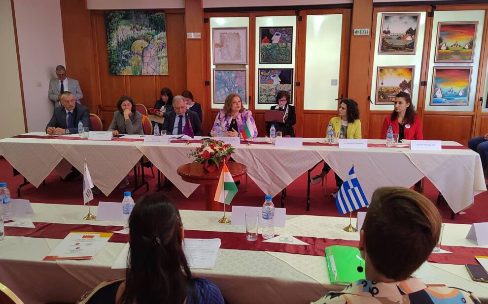 342040261_3595889967305893_8750193728994710405_n